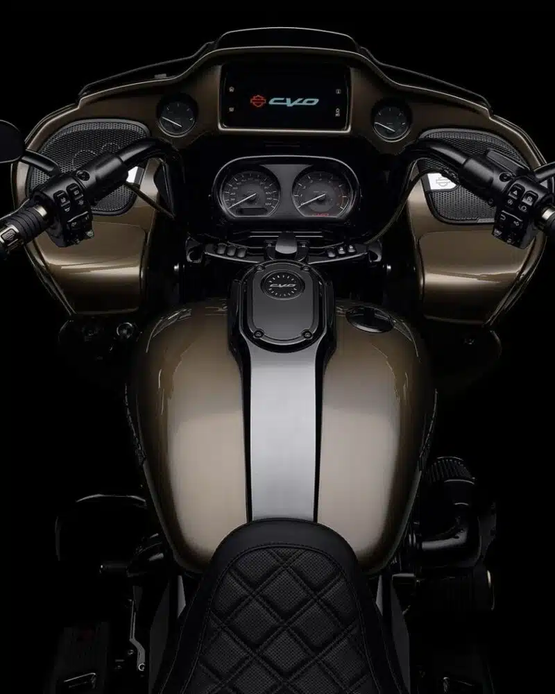 CVO™ ROAD GLIDE™ - immagine 8