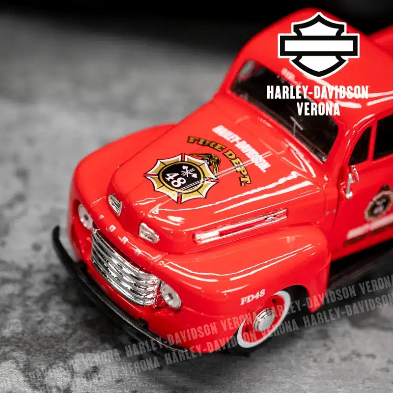Modellino Harley-Davidson® EL Knucklehead 1936 + Pickup Ford F-1 1948 - immagine 5