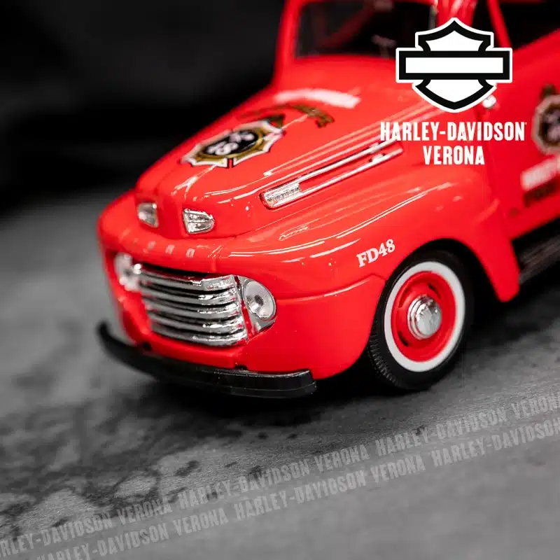 Modellino Harley-Davidson® EL Knucklehead 1936 + Pickup Ford F-1 1948 - immagine 6