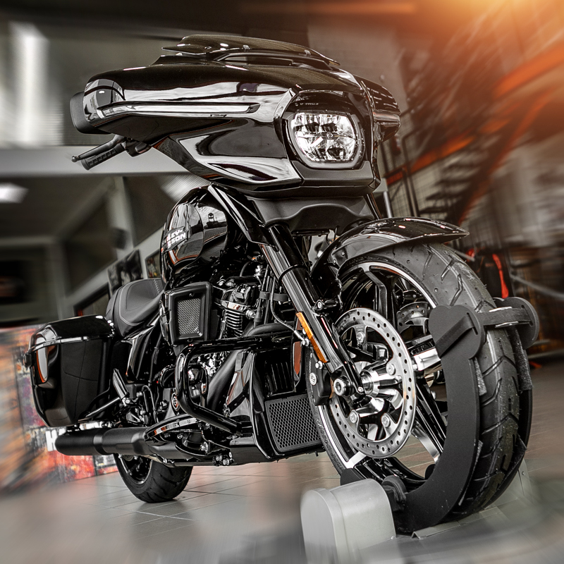 2025FLHX STREET GLIDE VIVID BLACK