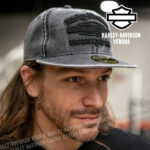 Cappellino 59FIFTY Harley-Davidson® Old English Stacked Bar & Shield