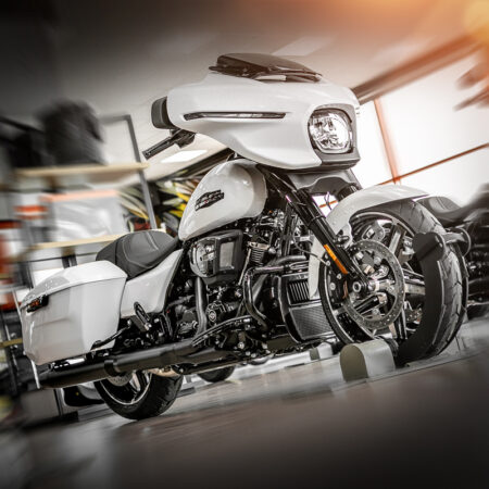 2025FLHX STREET GLIDE WHITE ONYX PRL