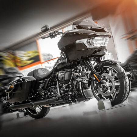 2025FLTRX ROAD GLIDE VIVID BLACK
