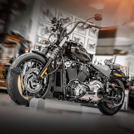 2025FXBB STREET BOB VIVID BLACK